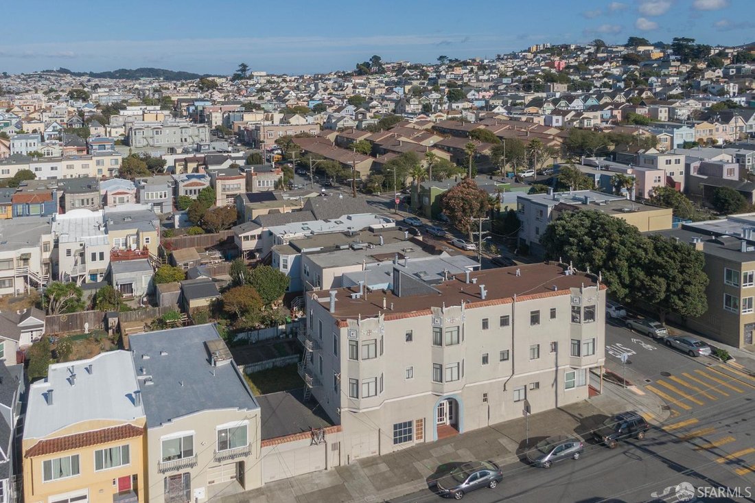 San Francisco, California, United States 3 - 18987999