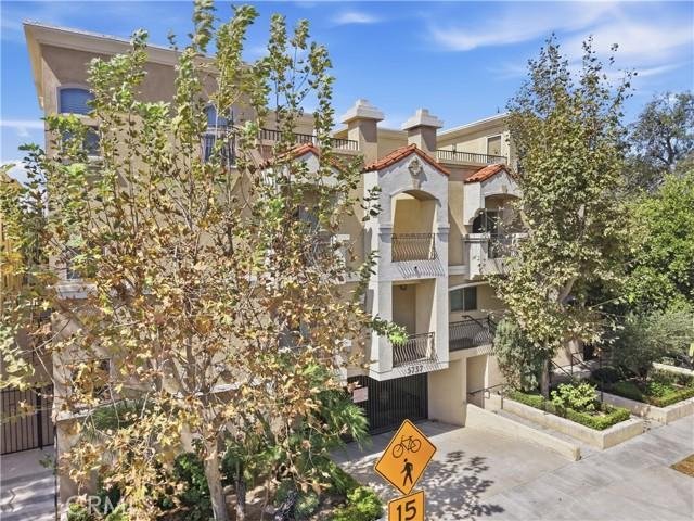 Condo in Los Angeles, California, United States 3 - 18987339