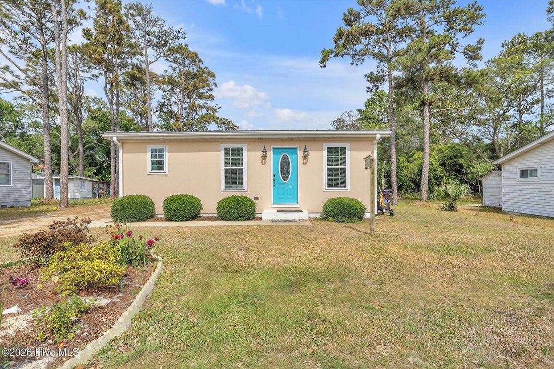 House in Oak Island, North Carolina, United States 1 - 18988670