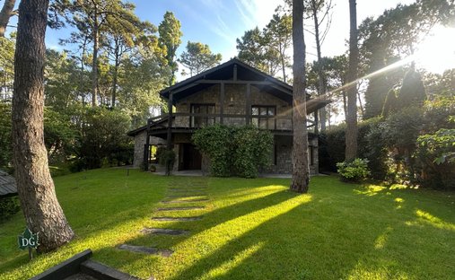 House in Cariló, Buenos Aires Province, Argentina 1