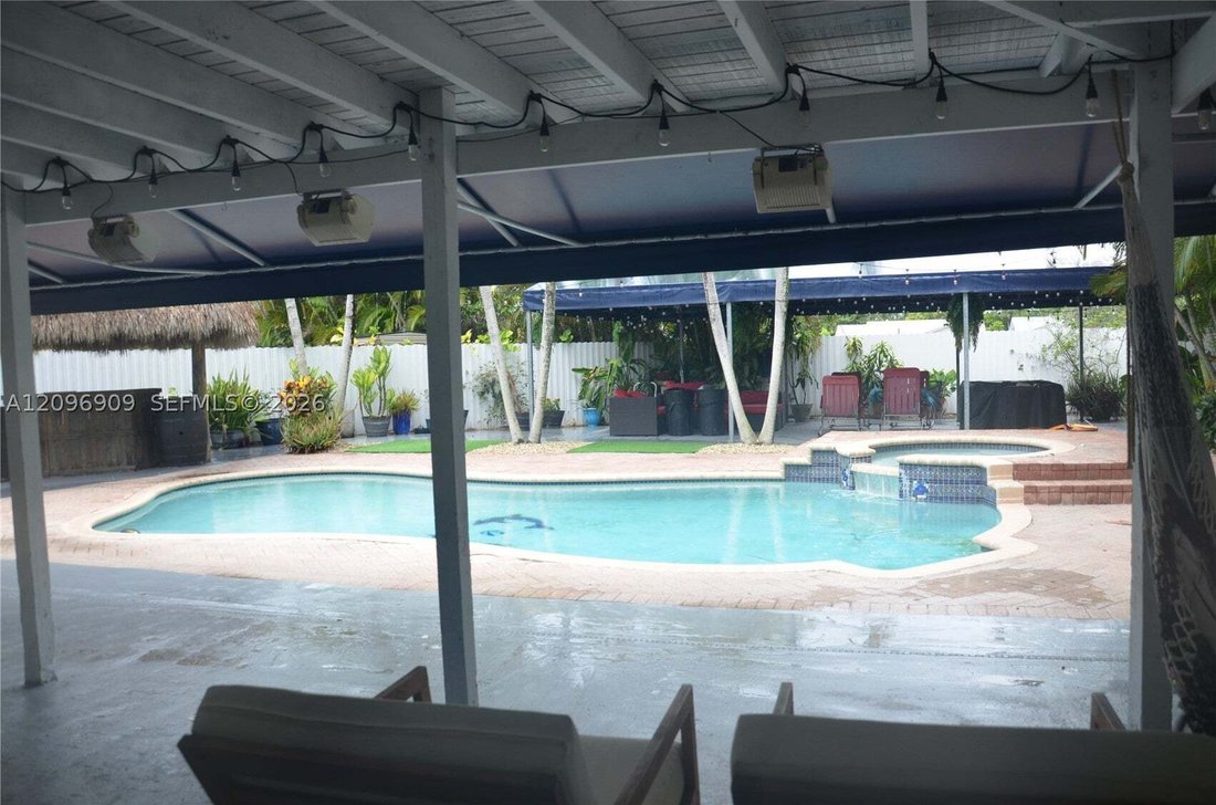 House in West Miami, Florida, United States 4 - 18988330
