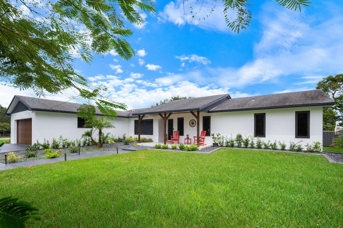 House in Weston, Florida, United States 3 - 18988343