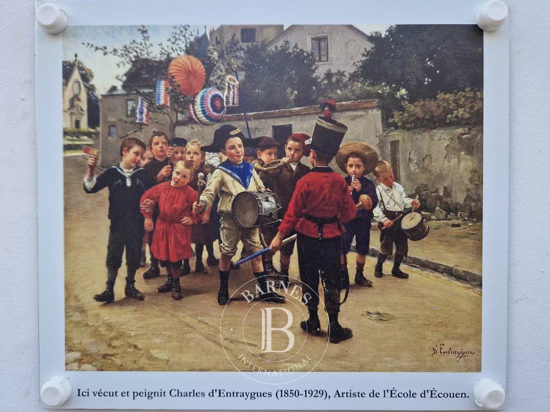 Est, Ecouen, France 3 - 16831151