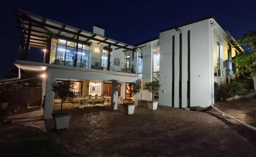 House in Lemoenkloof, Paarl, South Africa 1