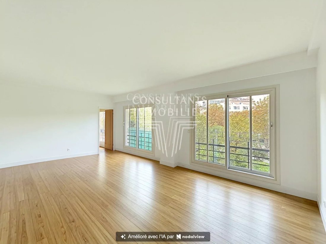 Apartment in La Plaine des Sablons, Neuilly-sur-Seine, France 1 - 18988486