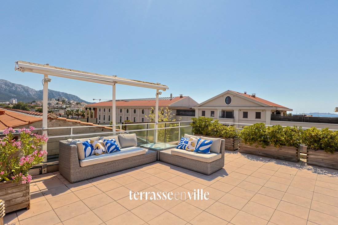 Apartment in Bonneveine, 8e Arrondissement, Marseille 3 - 18989223