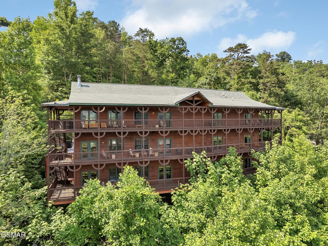 House in Gatlinburg, Tennessee, United States 1 - 18987327