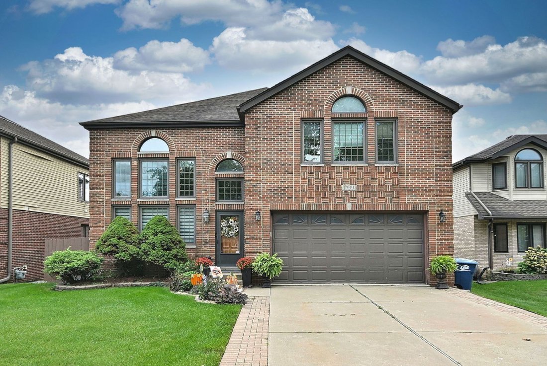 House in Des Plaines, Illinois, United States 2 - 18988170