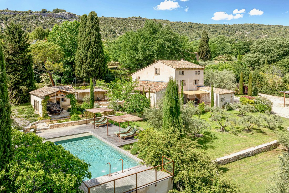 House in Saint-Saturnin-lès-Apt, Provence-Alpes-Côte d'Azur, France 1 - 18989760