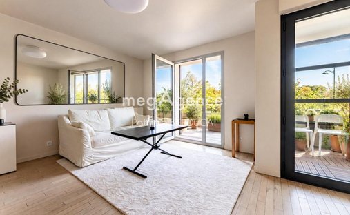 Apartment in Centre Ville, Charenton-le-Pont, France 1