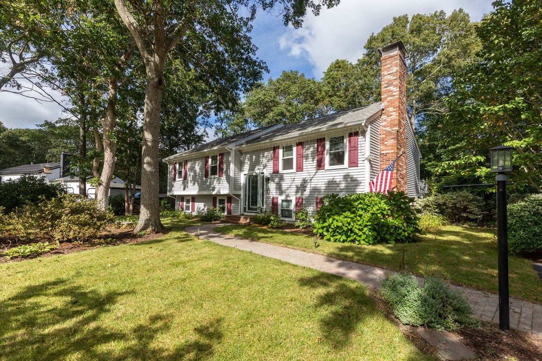 House in Bourne, Massachusetts, United States 1 - 18987106
