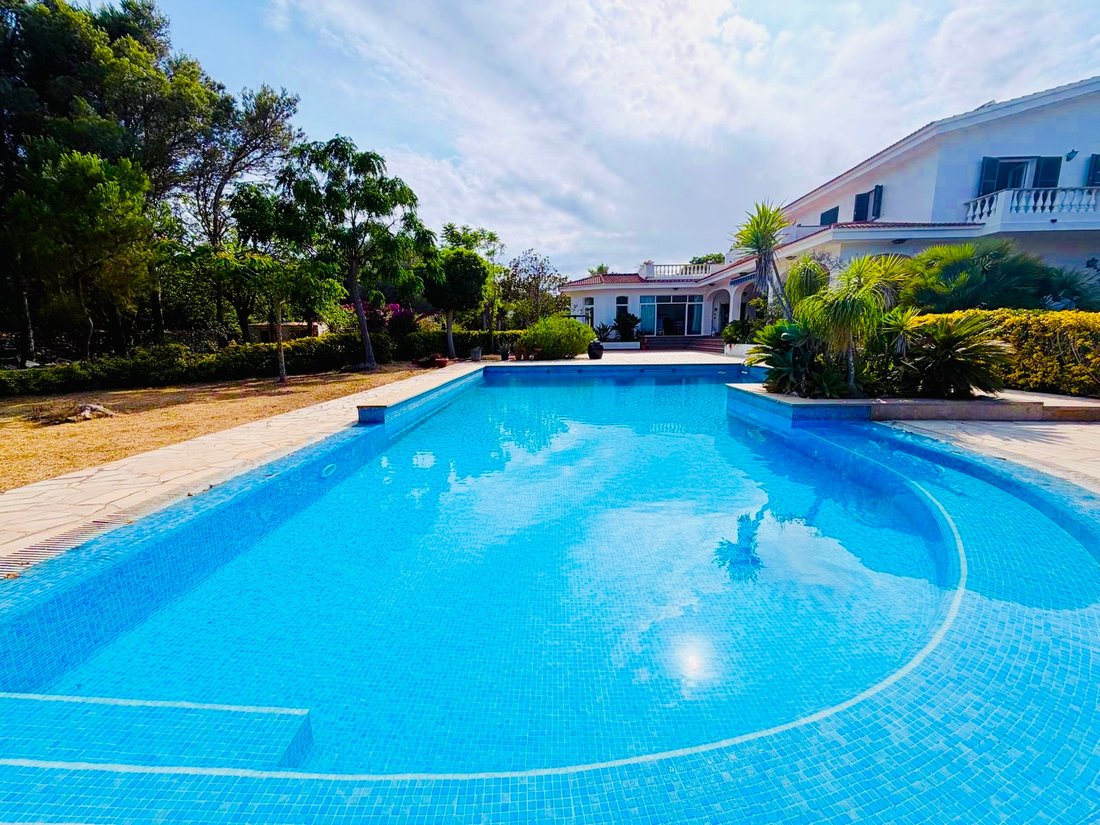 House in es Castell, Balearic Islands, Spain 5 - 18987068