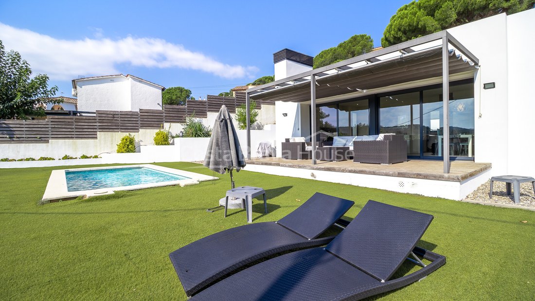 Villa in Calonge i Sant Antoni, Catalonia, Spain 3 - 18987546
