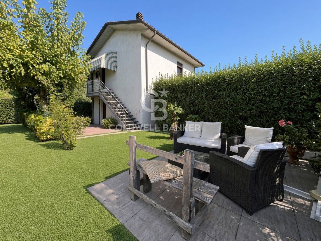 Villa in Caranna-Vaiana, Forte dei Marmi, Tuscany 1 - 18990389