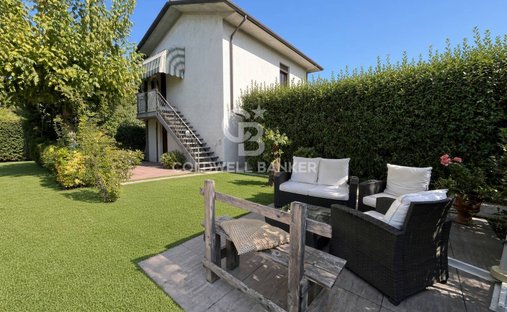 Villa in Caranna-Vaiana, Forte dei Marmi, Tuscany 1
