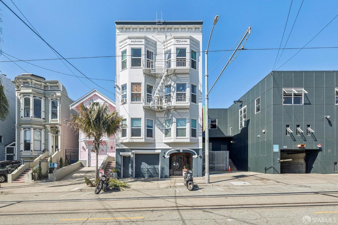 San Francisco, California, United States 1 - 18987971