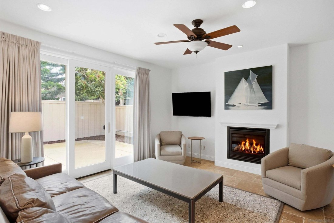 Condo in San Diego, California, United States 4 - 18989023
