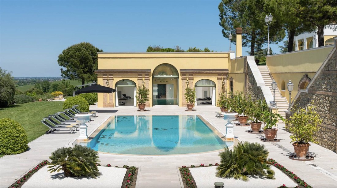 Villa in Bertinoro, Emilia-Romagna, Italy 1 - 17976759