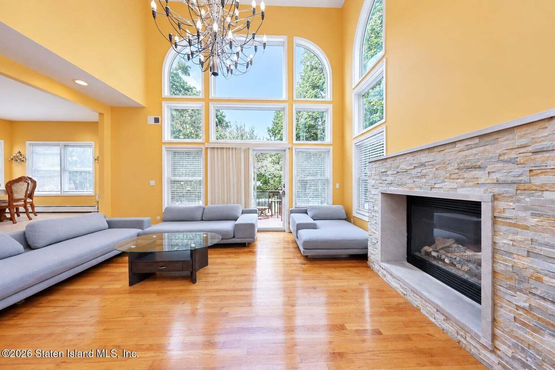 House in New York, New York, United States 4 - 18987613