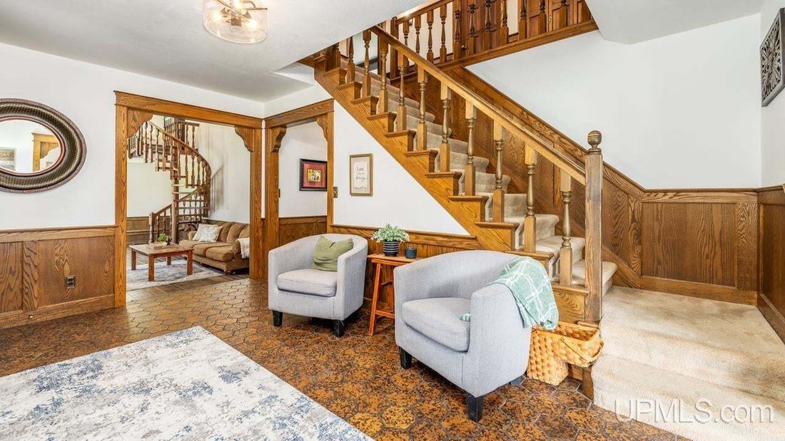 House in Iron Mountain, Michigan, United States 3 - 18988939