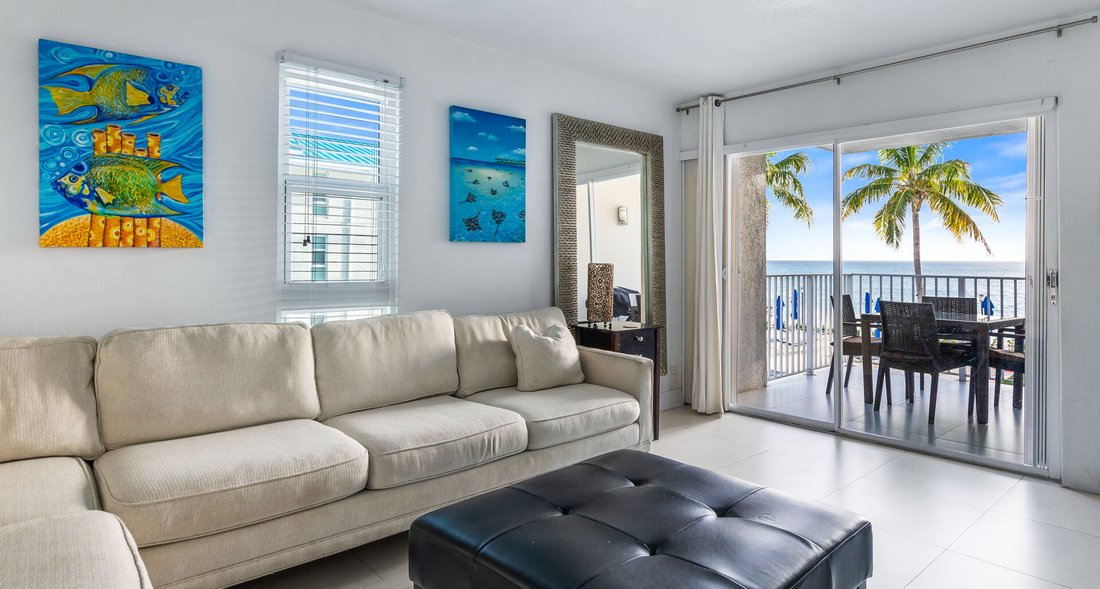 Apartment in Grand Cayman, Cayman Islands 4 - 18989236