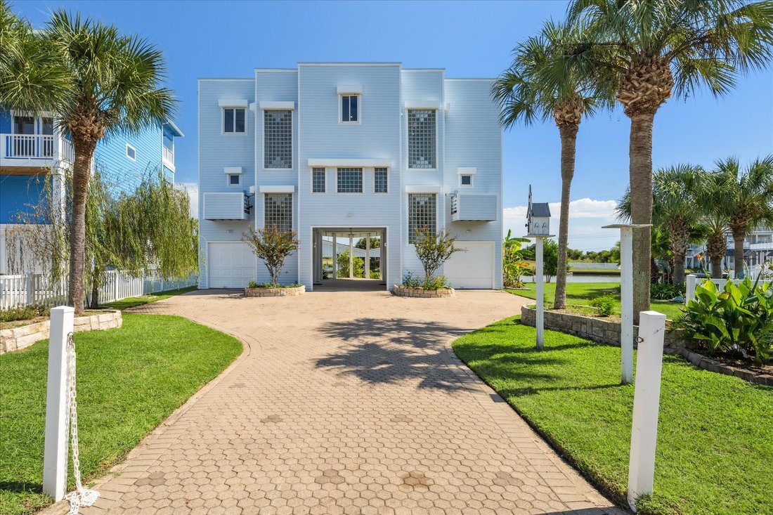 House in Galveston, Texas, United States 3 - 18989077