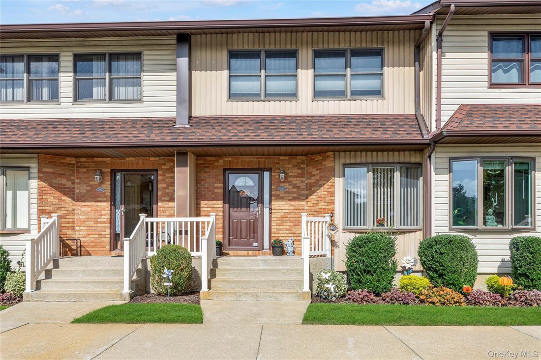 Condo in Merrick, New York, United States 1 - 18989278