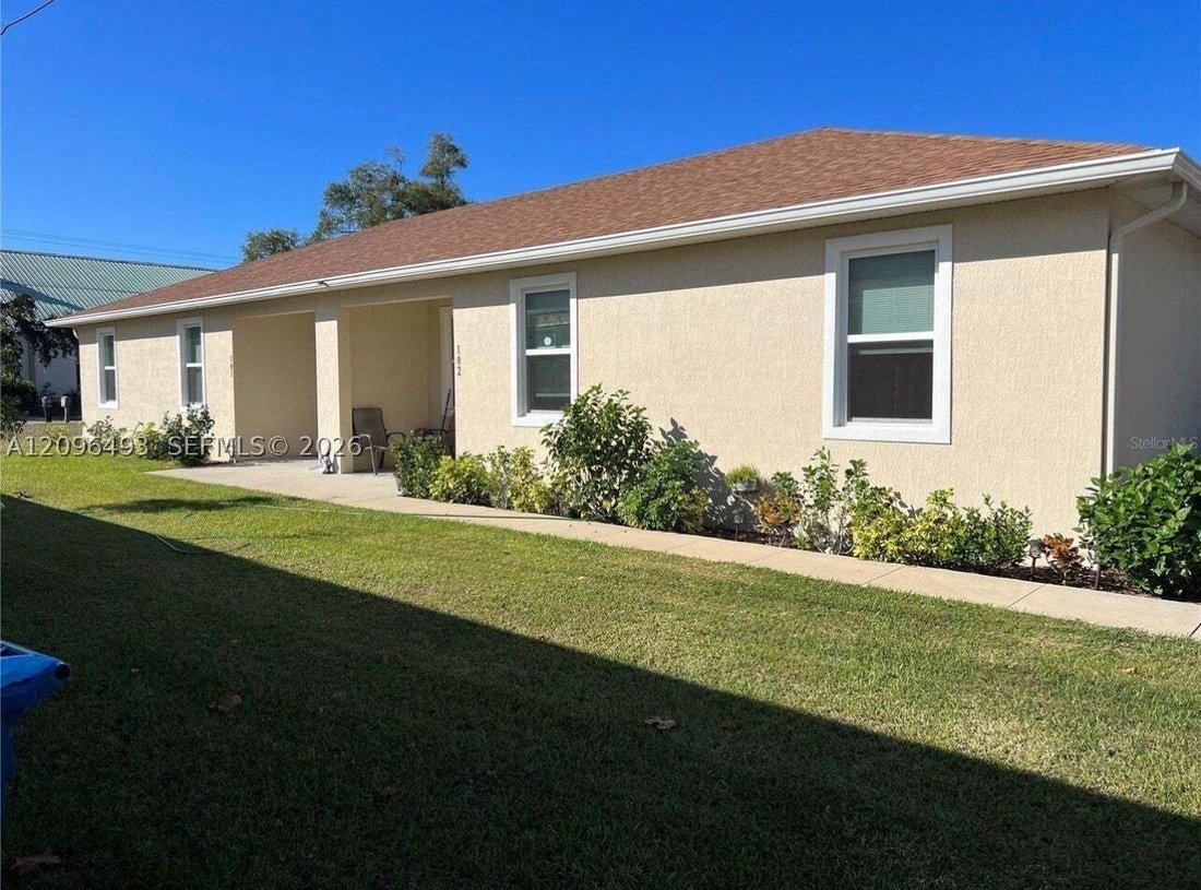 Davenport, Florida, United States 4 - 18988334