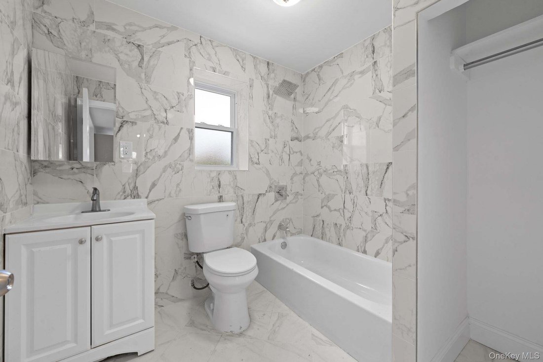 House in New York, New York, United States 4 - 18988159