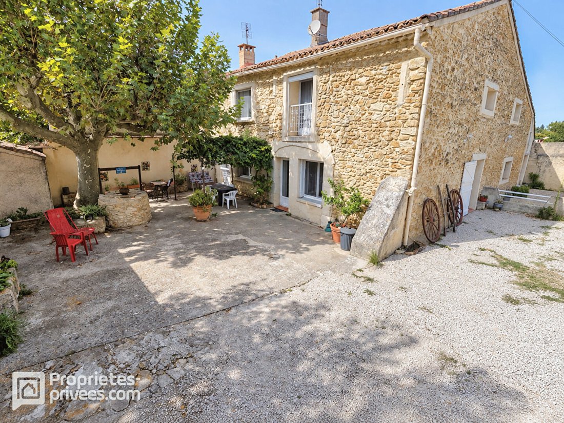 Villa in Orange, Provence-Alpes-Côte d'Azur, France 2 - 18989828