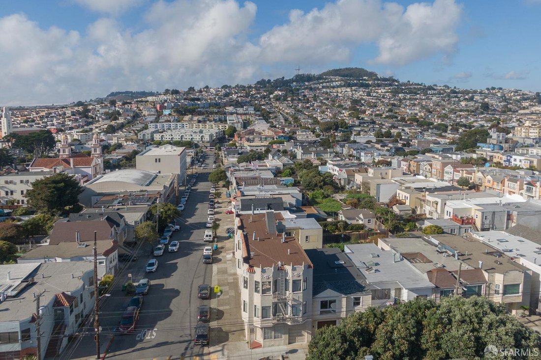 San Francisco, California, United States 2 - 18987999