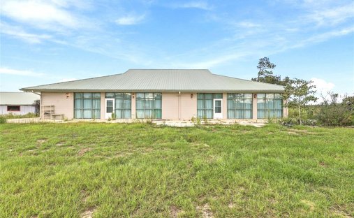 House in Bronson, Florida, United States 1