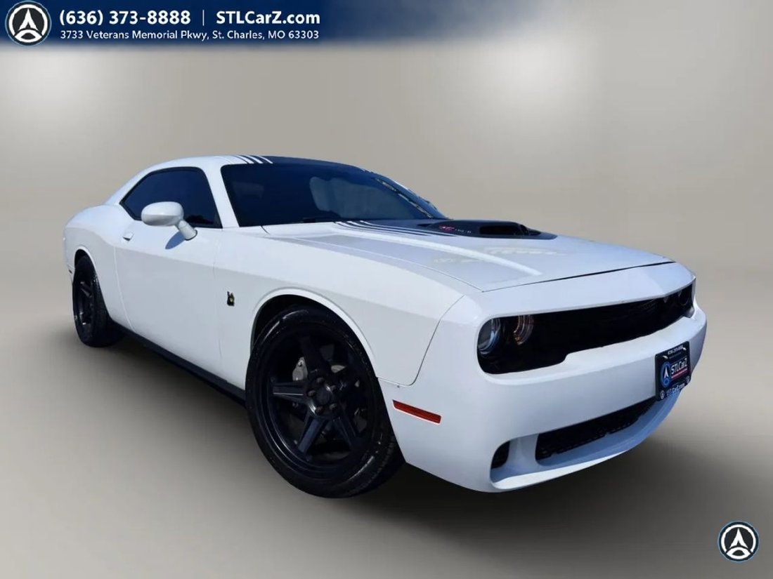 Coupe in Saint Charles, MO, United States 1 - 18773108