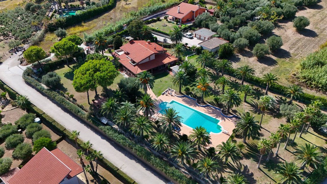 Villa in Martinsicuro, Abruzzo, Italy 2 - 18990388