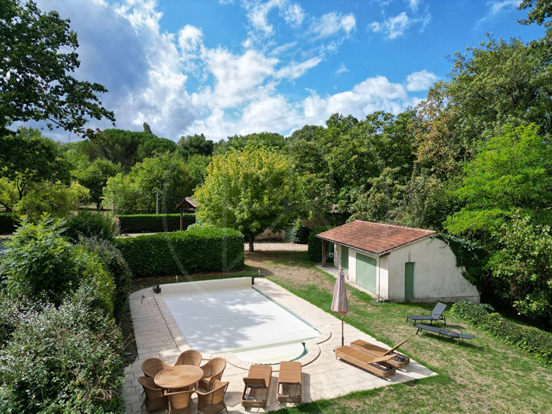 Villa in Gensac, Nouvelle-Aquitaine, France 2 - 18989459