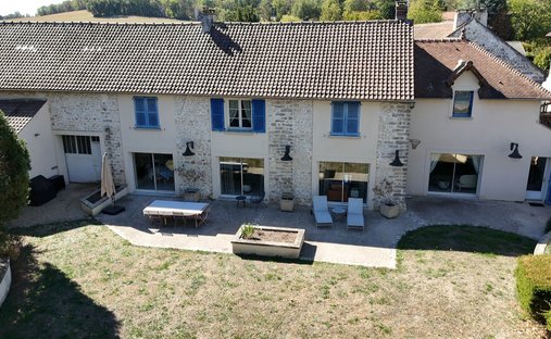 Estate in Milly-la-Forêt, Ile-de-France, France 1