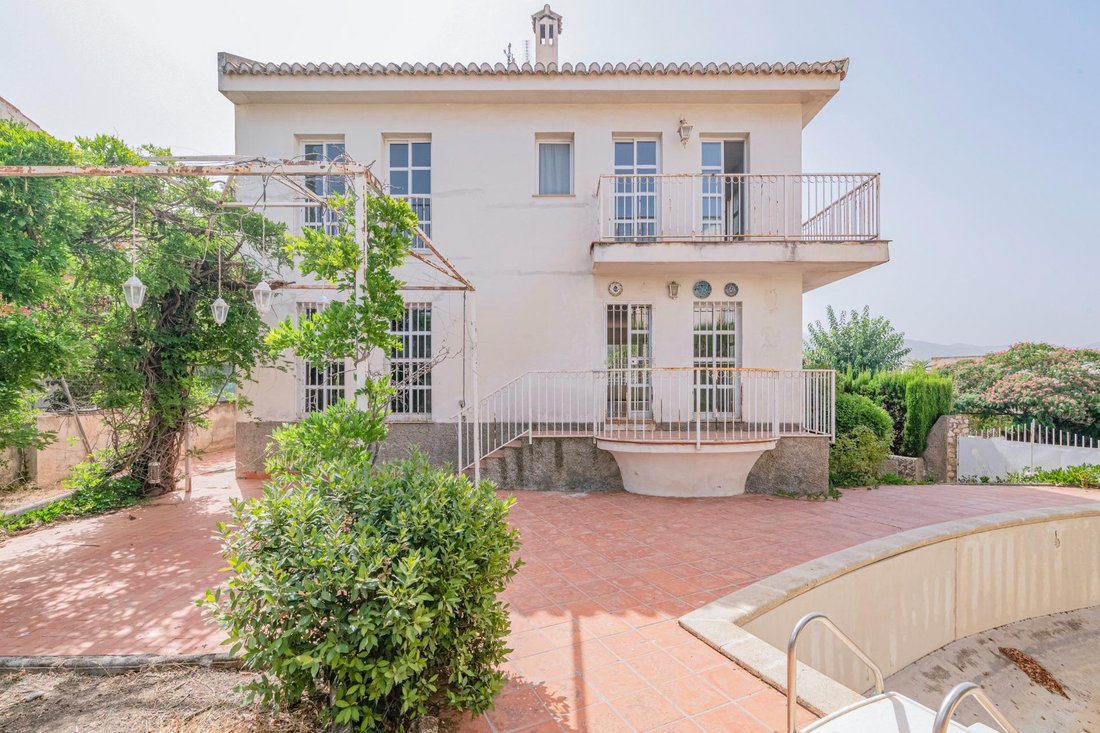 Villa in Huetor Vega, Andalusia, Spain 1 - 18988125