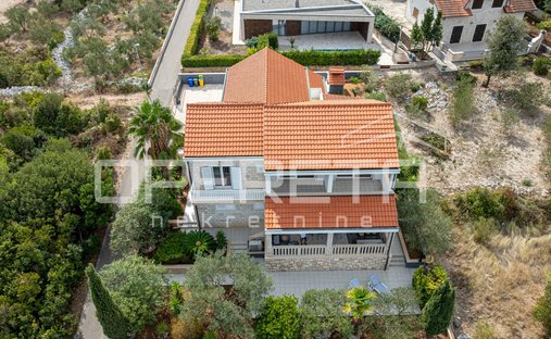 House in Gradski kotar Sv. Antun, Korcula, Dubrovnik-Neretva County 1