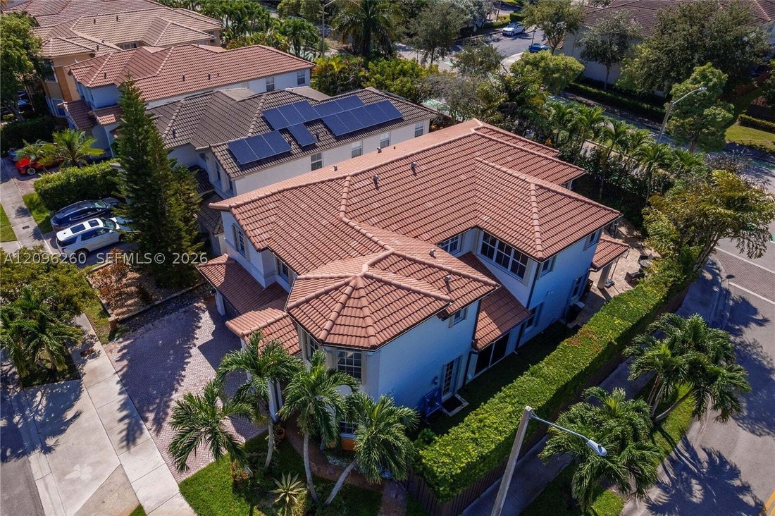 House in Doral, Florida, United States 3 - 18988315