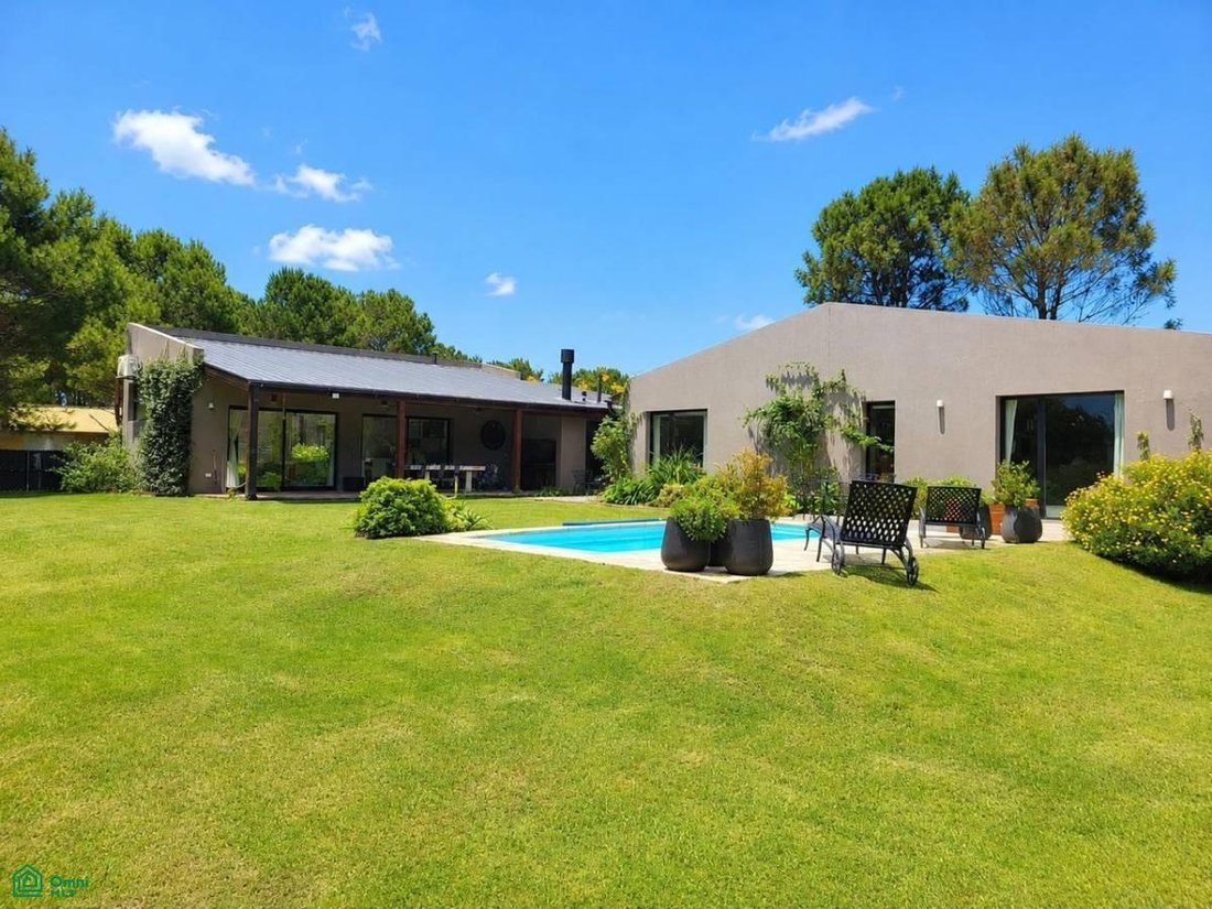 House in Pinamar, Buenos Aires Province, Argentina 3 - 17908613