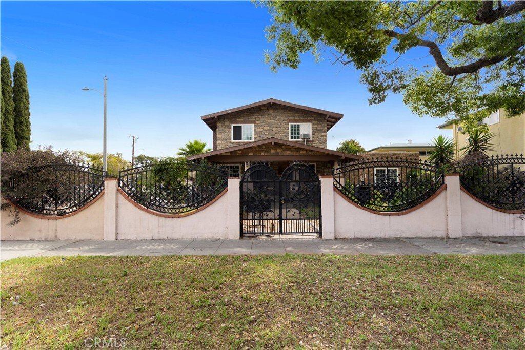 House in Santa Ana, California, United States 1 - 17642573