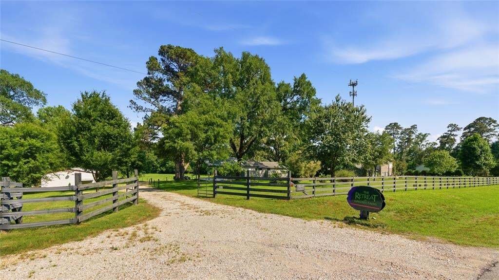 Farm Ranch in Willis, Texas, United States 1 - 18988671