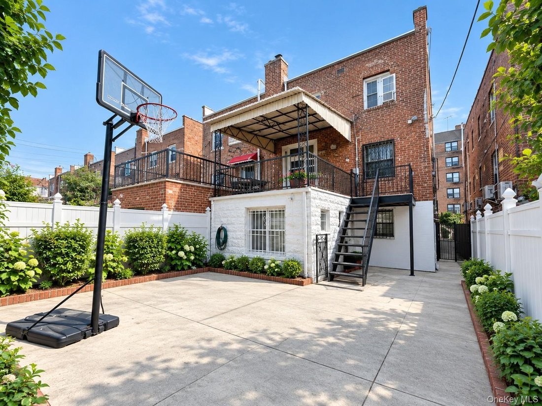 House in New York, New York, United States 2 - 18988126