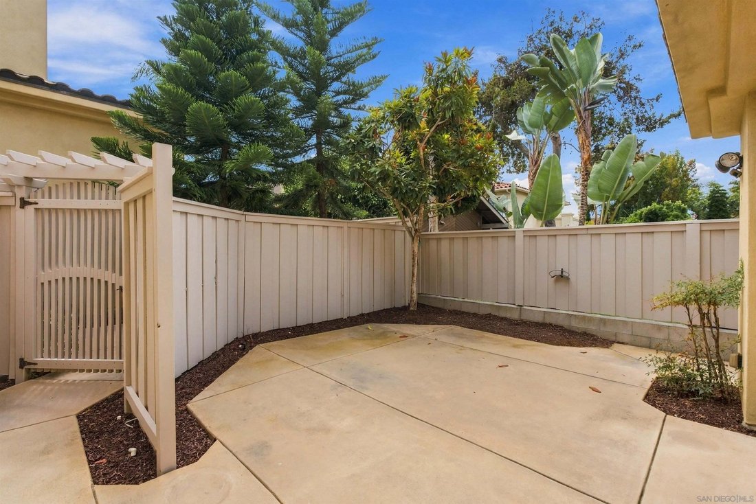 Condo in San Diego, California, United States 5 - 18989023