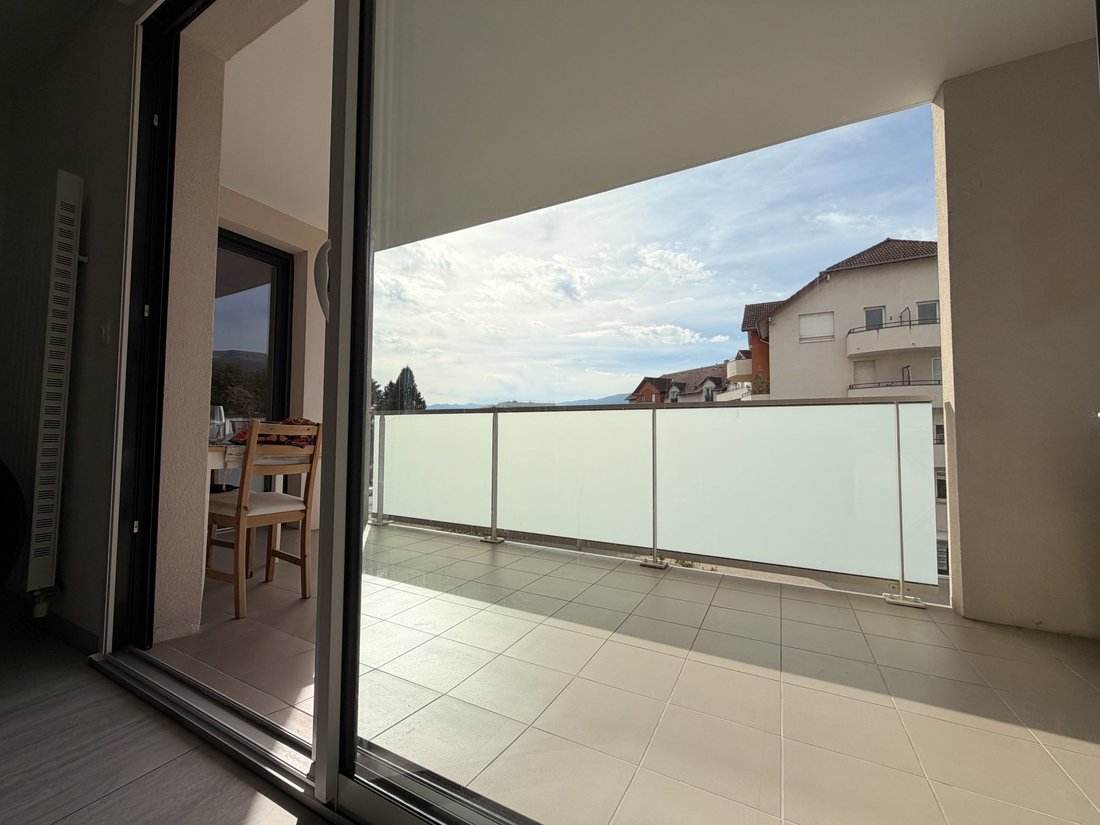 Apartment in Ouest, Saint-Genis-Pouilly, France 1 - 18990679