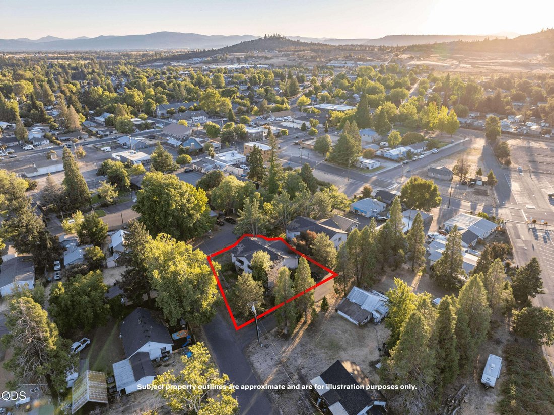 Eagle Point, Oregon, United States 2 - 18988185