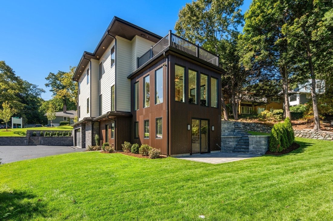 House in Newton, Massachusetts, United States 3 - 18989702