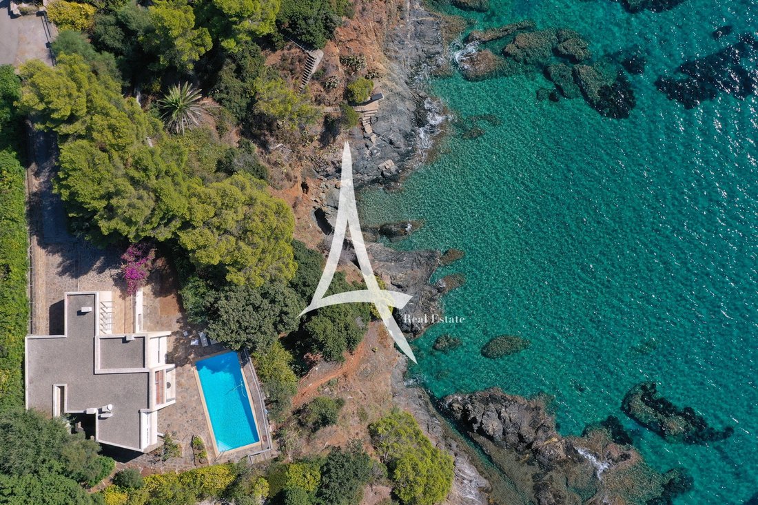 Villa in La Croix-Valmer, Provence-Alpes-Côte d'Azur, France 2 - 18989191