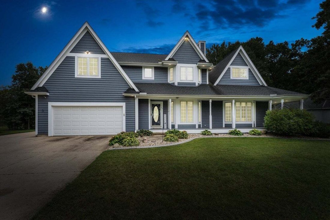 Casa a Edwardsburg, Michigan, Stati Uniti 1 - 18988916