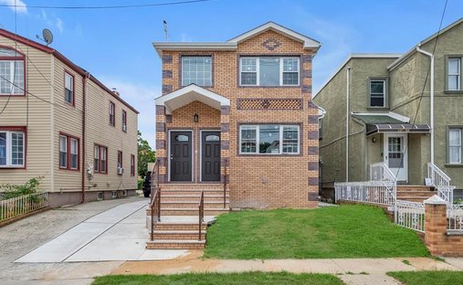 House in New York, New York, United States 1